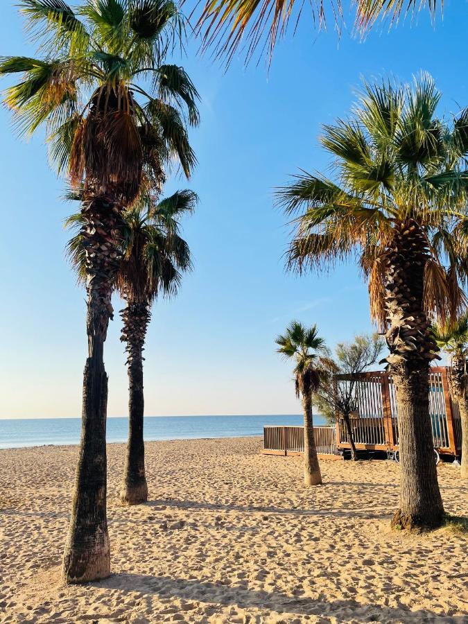 Studio De Standing Climatise, Avec Piscine, Proche De La Mer Fréjus Exterior foto